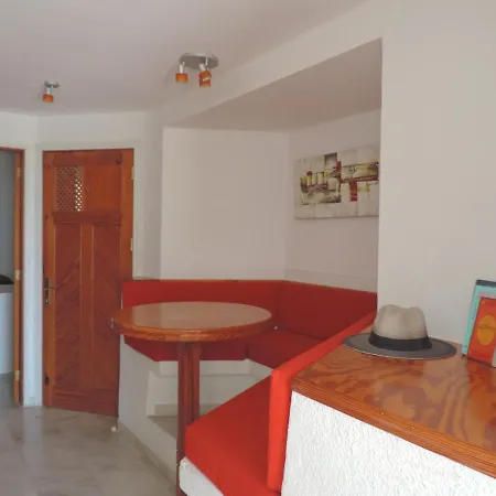 Daire Apartment-hotel Altamira *